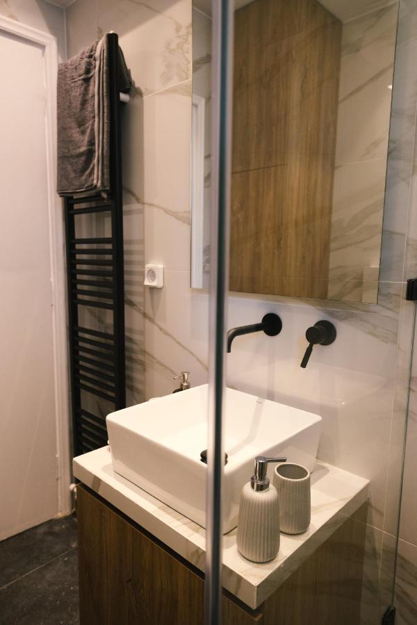 Spacious Apartment Close To The Sea And The City Center Athens Ngoại thất bức ảnh