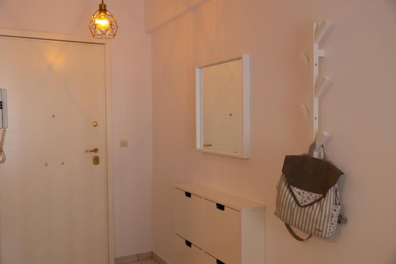 Spacious Apartment Close To The Sea And The City Center Athens Ngoại thất bức ảnh